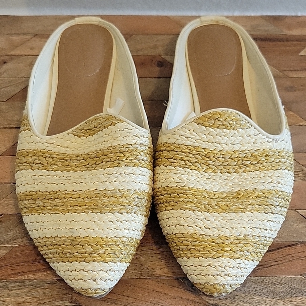 Size 6.5 cream/tan Universal Thread woven mules